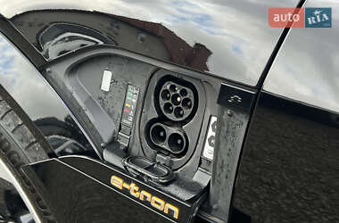 Внедорожник / Кроссовер Audi e-tron S Sportback 2022 в 