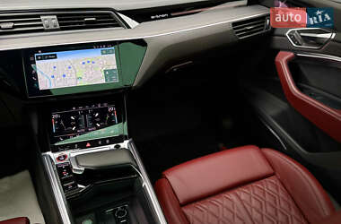 Внедорожник / Кроссовер Audi e-tron S Sportback 2023 в 