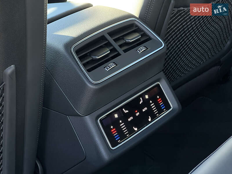 Позашляховик / Кросовер Audi e-tron S Sportback 2022 в Луцьку