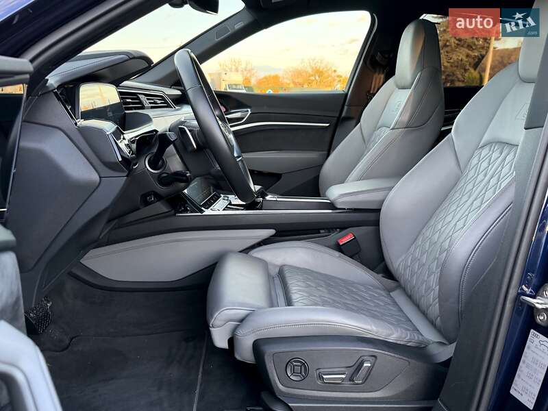 Внедорожник / Кроссовер Audi e-tron S Sportback 2021 в Киеве фото 29 Внедорожник / Кроссовер Audi e-tron S Sportback 2021 в Киеве