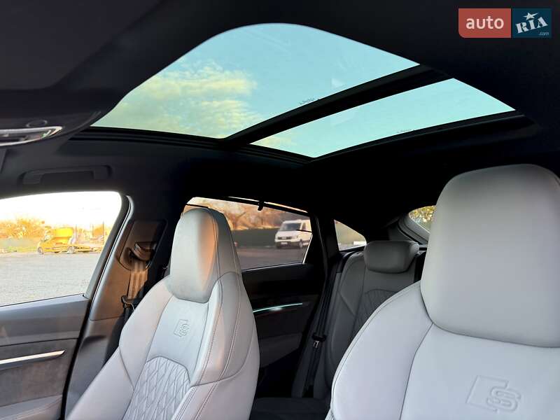 Внедорожник / Кроссовер Audi e-tron S Sportback 2021 в Киеве фото 34 Внедорожник / Кроссовер Audi e-tron S Sportback 2021 в Киеве