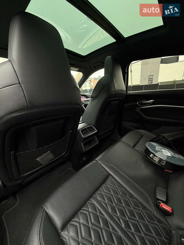 Позашляховик / Кросовер Audi e-tron S Sportback 2021 в Тернополі фото 25 Позашляховик / Кросовер Audi e-tron S Sportback 2021 в Тернополі