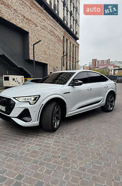 Внедорожник / Кроссовер Audi e-tron S Sportback 2022 в Днепре