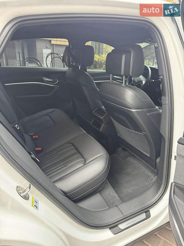 Позашляховик / Кросовер Audi e-tron S Sportback 2022 в Дніпрі