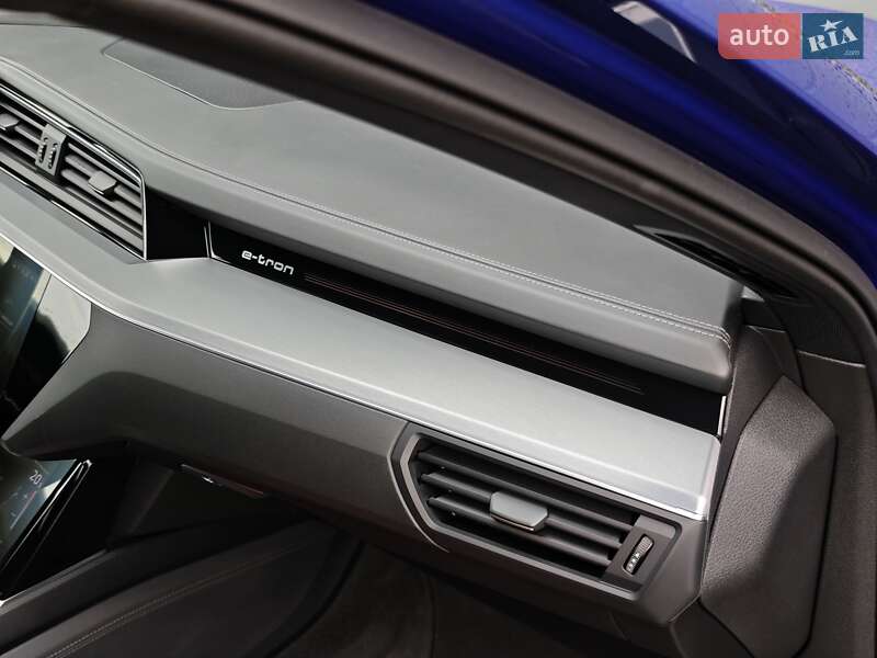 Позашляховик / Кросовер Audi e-tron S Sportback 2021 в Луцьку