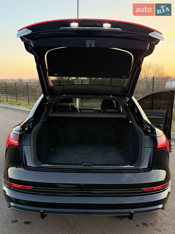 Позашляховик / Кросовер Audi e-tron S Sportback 2022 в Рівному