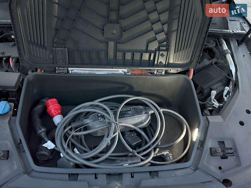 Позашляховик / Кросовер Audi e-tron S Sportback 2022 в Рівному