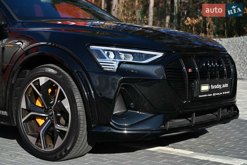 Позашляховик / Кросовер Audi e-tron S Sportback 2022 в Львові