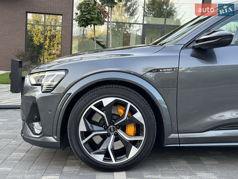 Позашляховик / Кросовер Audi e-tron S Sportback 2021 в Ужгороді
