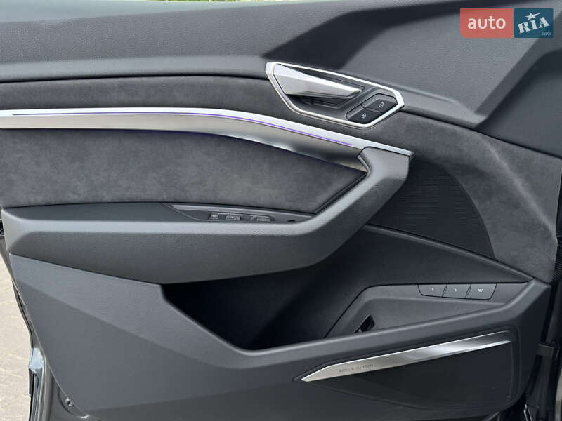 Позашляховик / Кросовер Audi e-tron S Sportback 2021 в Ужгороді
