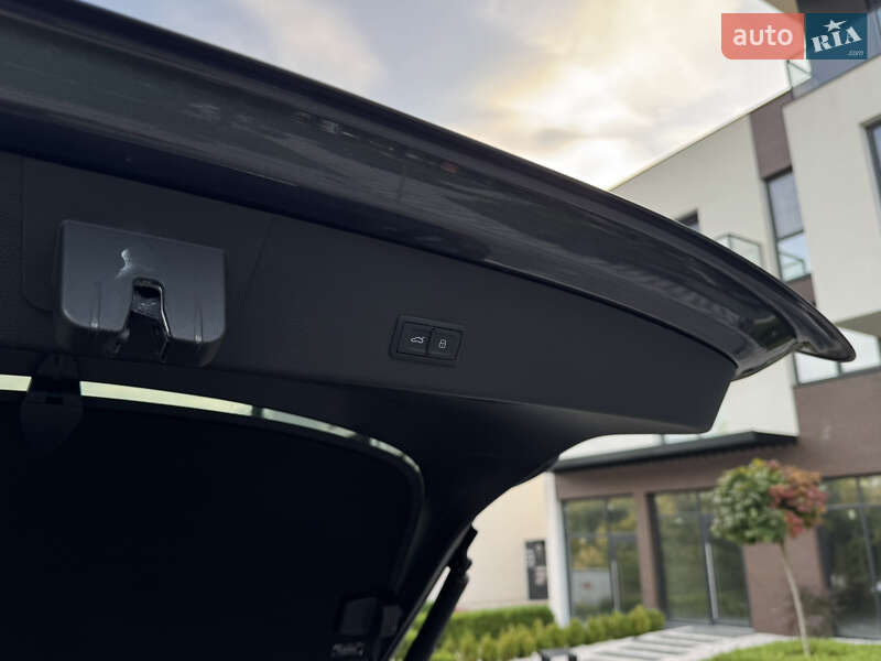Позашляховик / Кросовер Audi e-tron S Sportback 2021 в Ужгороді