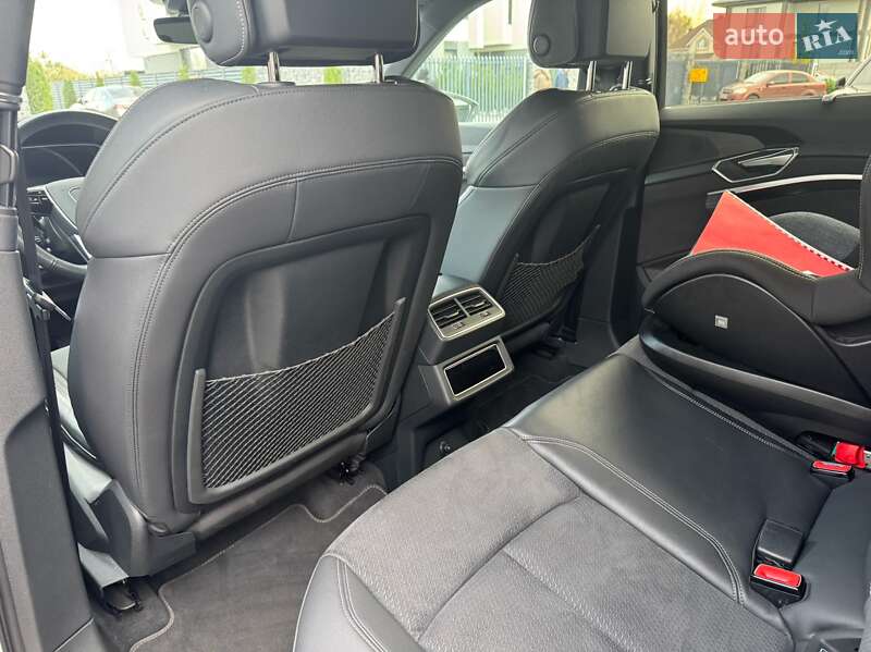 Позашляховик / Кросовер Audi e-tron S Sportback 2022 в Дніпрі фото 6 Позашляховик / Кросовер Audi e-tron S Sportback 2022 в Дніпрі