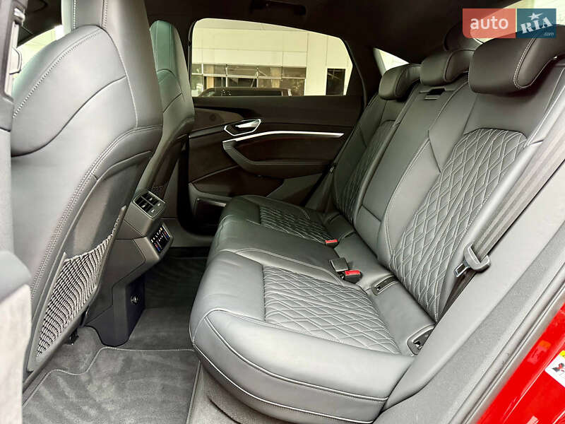 Внедорожник / Кроссовер Audi e-tron S Sportback 2022 в Днепре