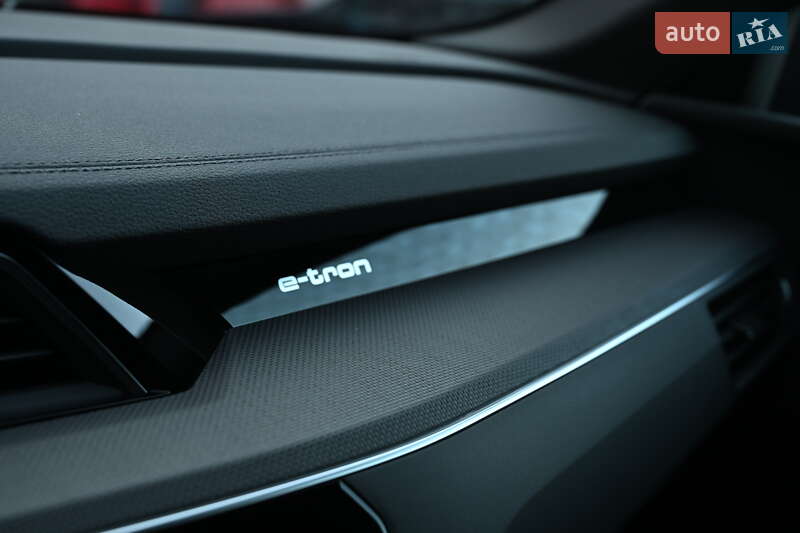 Позашляховик / Кросовер Audi e-tron S Sportback 2022 в Львові фото 21 Позашляховик / Кросовер Audi e-tron S Sportback 2022 в Львові