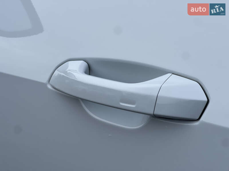 Позашляховик / Кросовер Audi e-tron S Sportback 2023 в Луцьку