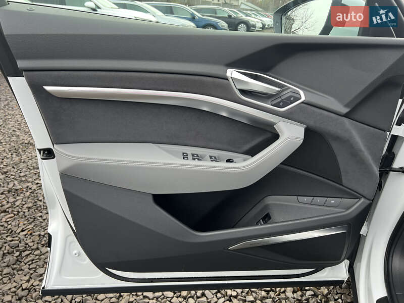Позашляховик / Кросовер Audi e-tron S Sportback 2023 в Луцьку