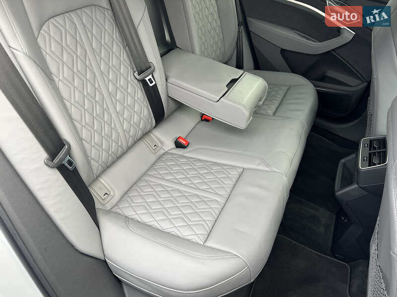 Позашляховик / Кросовер Audi e-tron S Sportback 2023 в Луцьку