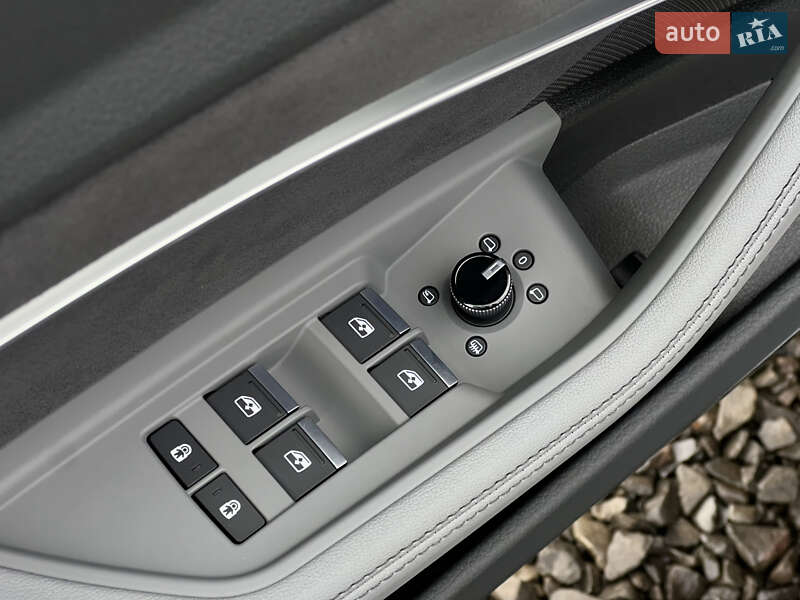 Позашляховик / Кросовер Audi e-tron S Sportback 2023 в Луцьку