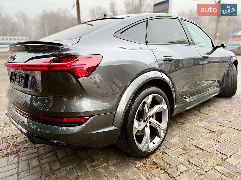 Внедорожник / Кроссовер Audi e-tron S Sportback 2022 в Днепре