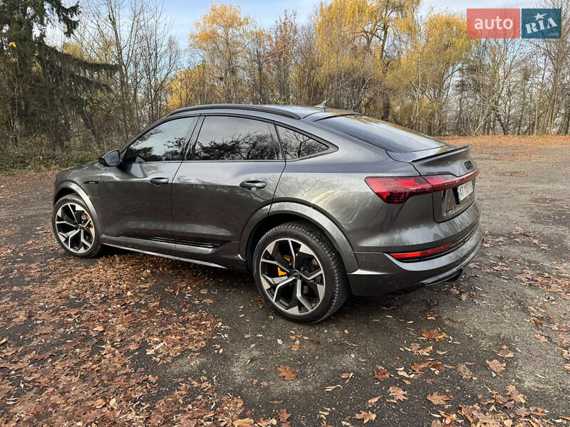 Внедорожник / Кроссовер Audi e-tron S Sportback 2023 в Калуше