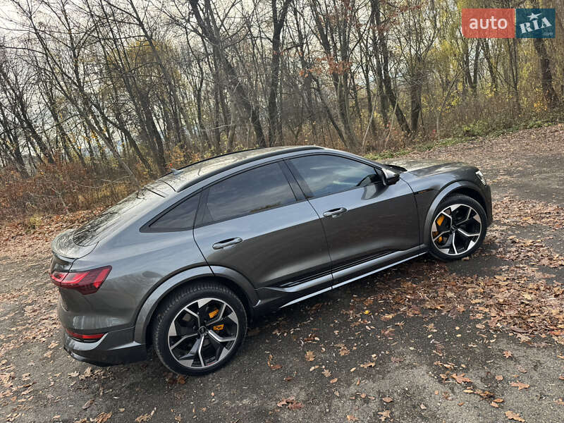 Внедорожник / Кроссовер Audi e-tron S Sportback 2023 в Калуше