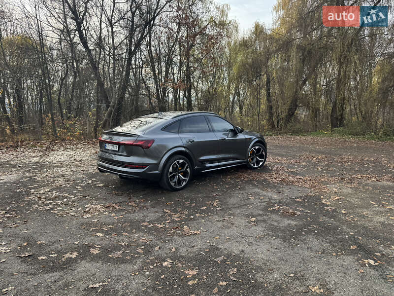 Внедорожник / Кроссовер Audi e-tron S Sportback 2023 в Калуше