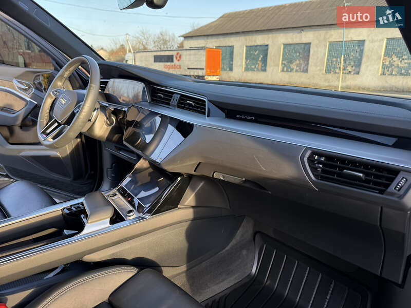 Позашляховик / Кросовер Audi e-tron S Sportback 2021 в Коломиї