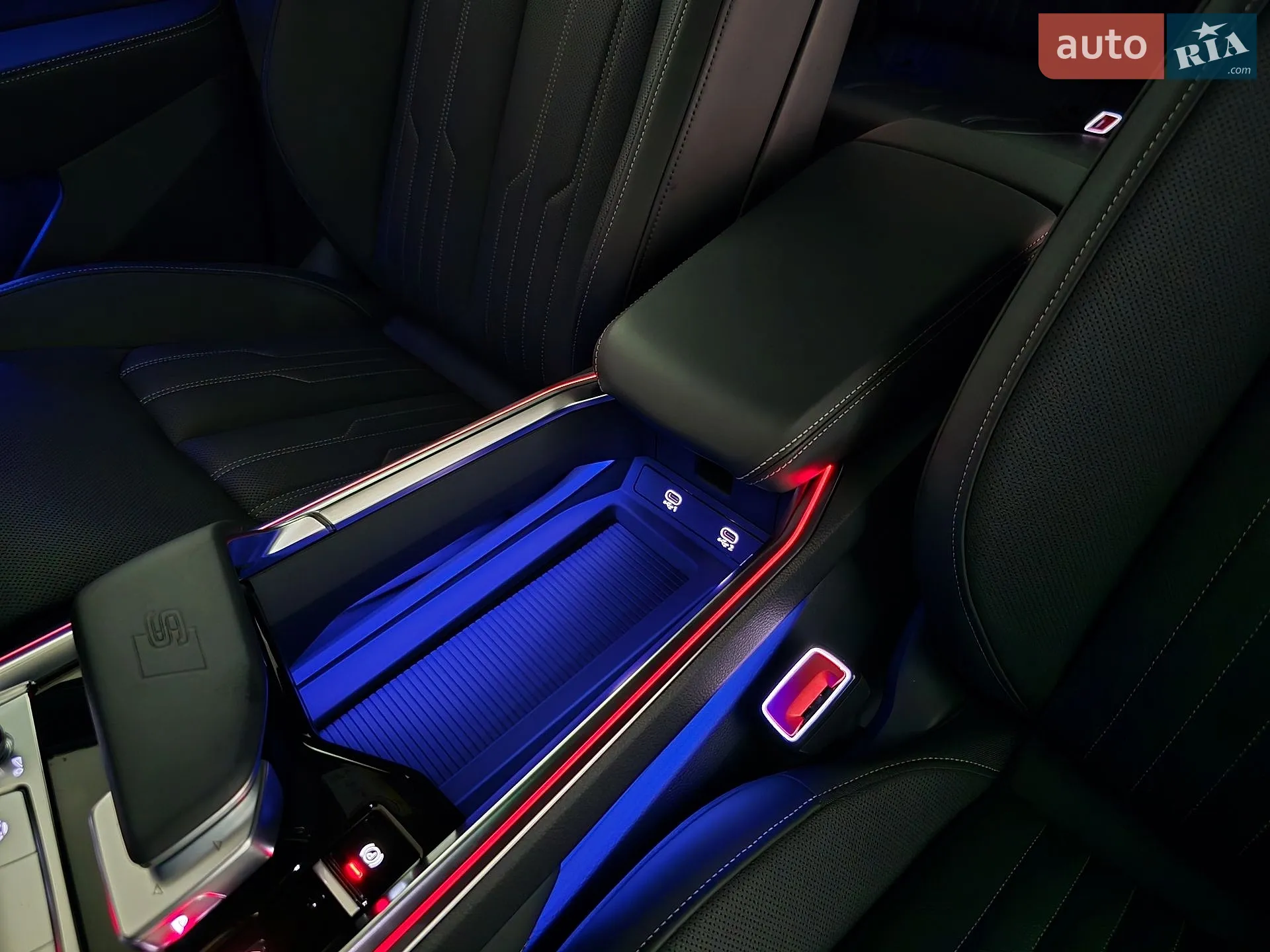 2022 Audi e-tron S Sportback - мініатюра 24