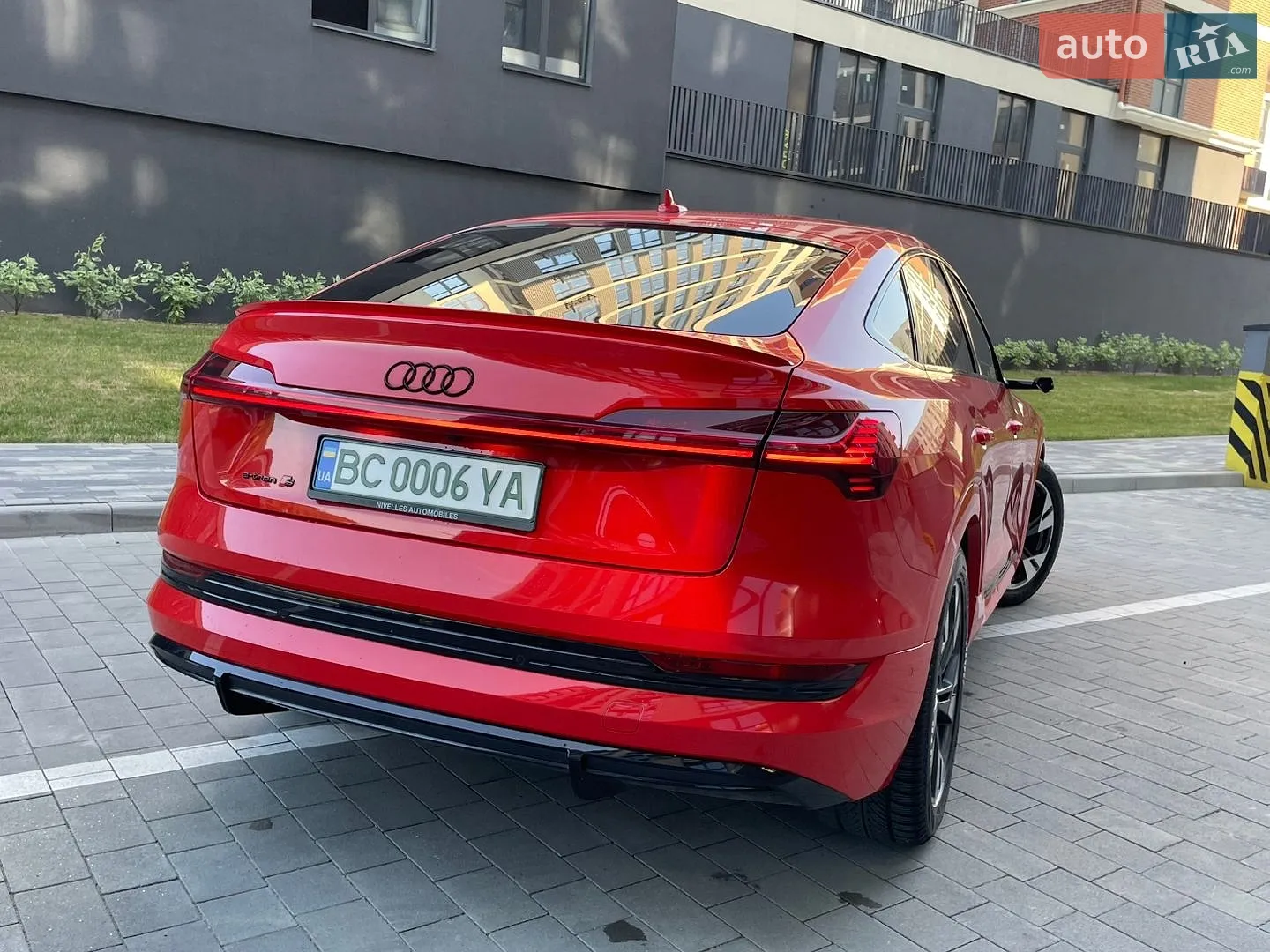 2020 Audi e-tron S Sportback - мініатюра 14