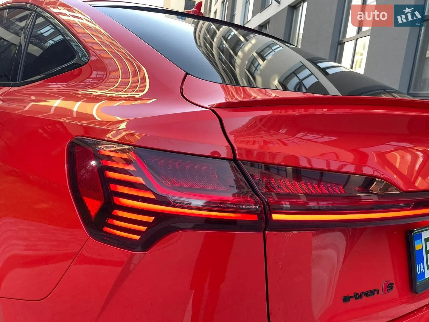 2020 Audi e-tron S Sportback - мініатюра 24