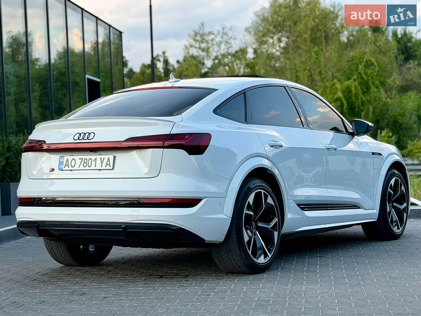 2021 Audi e-tron S Sportback - мініатюра 23