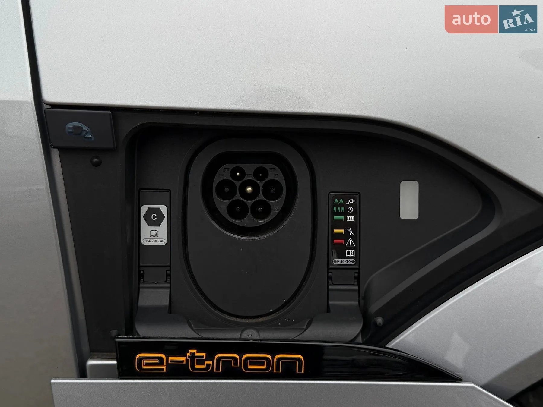 2022 Audi e-tron S Sportback - мініатюра 34