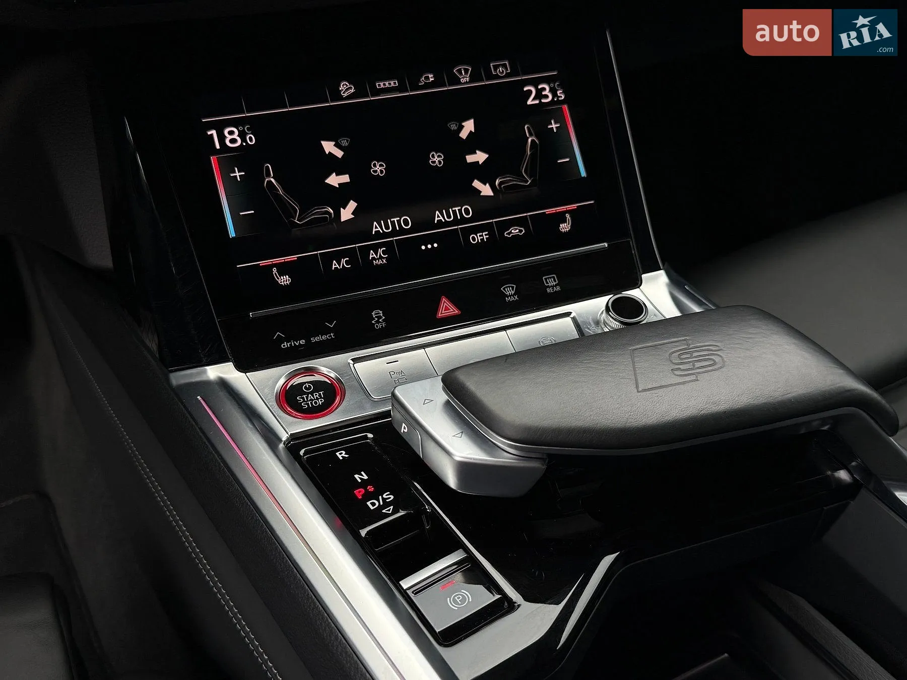 2022 Audi e-tron S Sportback - мініатюра 116