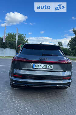 Позашляховик / Кросовер Audi e-tron S 2023 в Києві