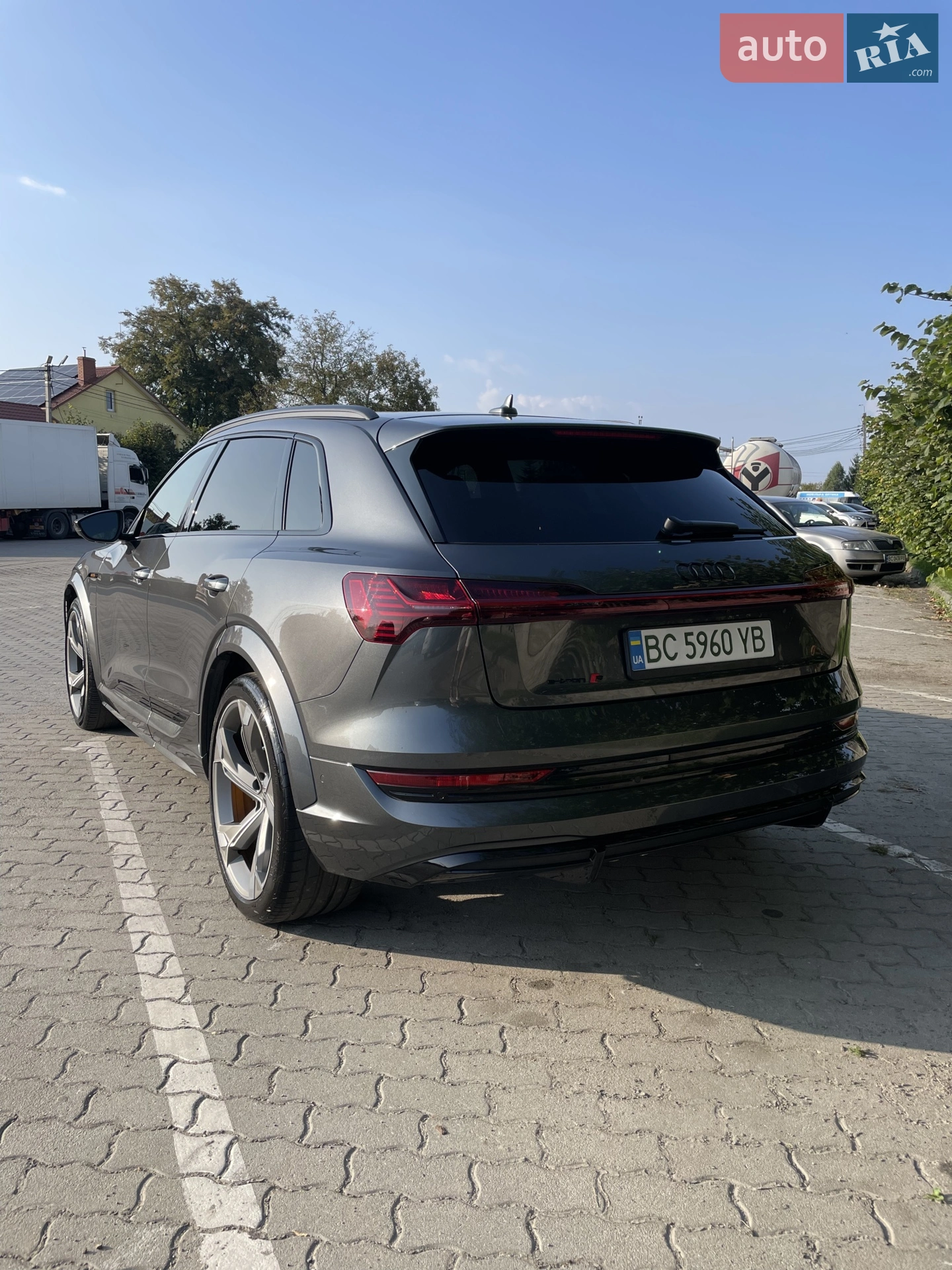 2022 Audi e-tron S - мініатюра 7