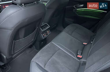Внедорожник / Кроссовер Audi e-tron S 2020 в 