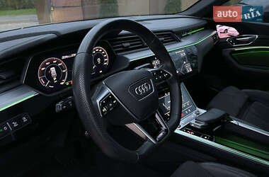 Внедорожник / Кроссовер Audi e-tron S 2020 в 
