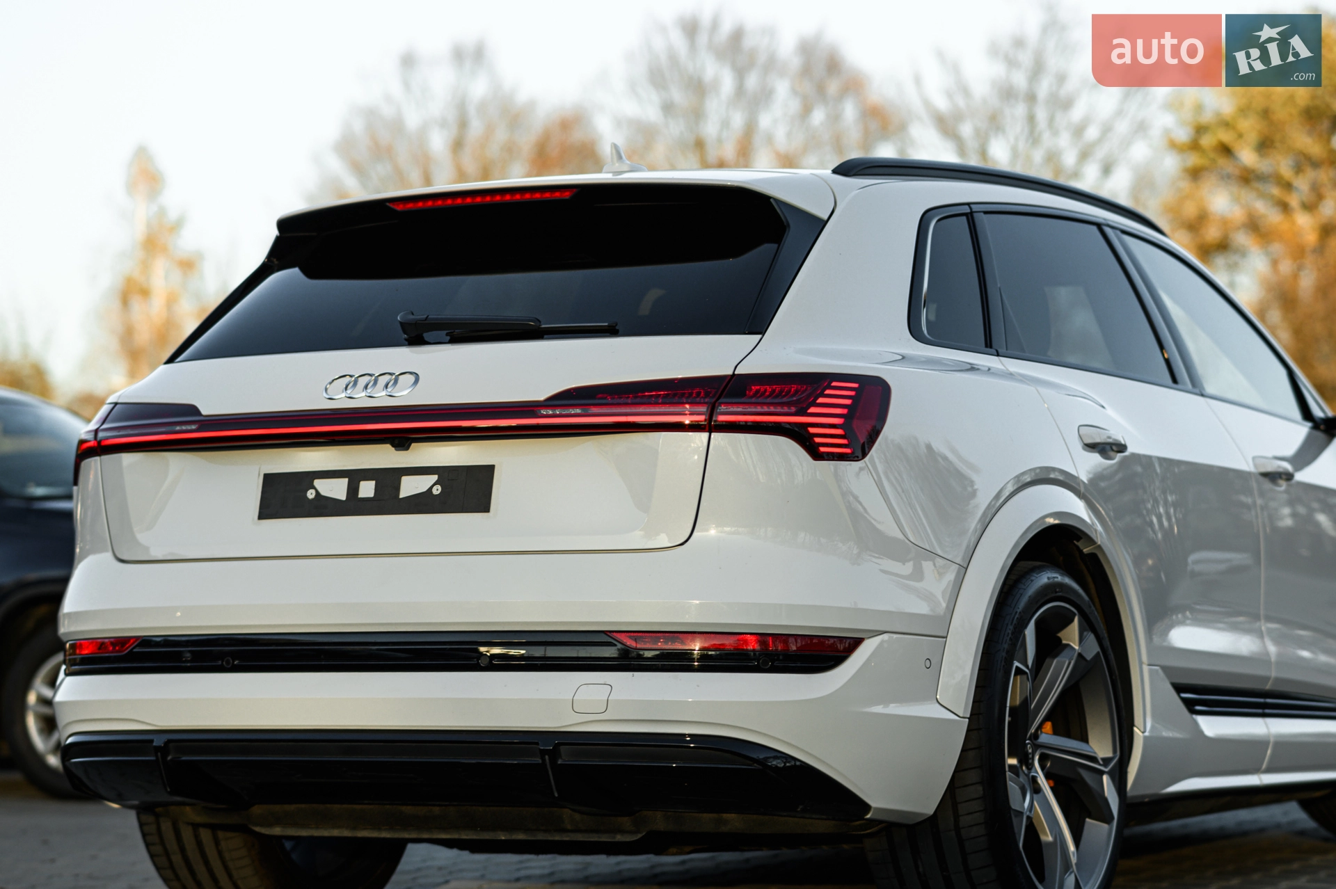 2021 Audi e-tron S - мініатюра 8
