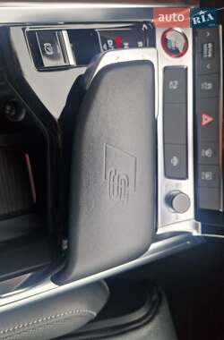Внедорожник / Кроссовер Audi e-tron S 2022 в 