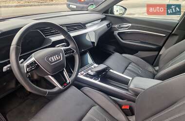 Внедорожник / Кроссовер Audi e-tron S 2022 в 