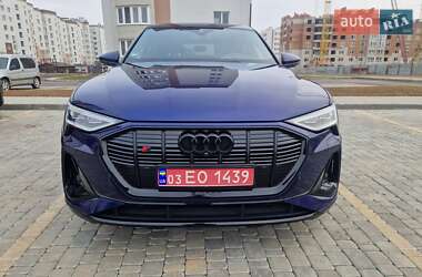 Позашляховик / Кросовер Audi e-tron S 2022 в Вінниці