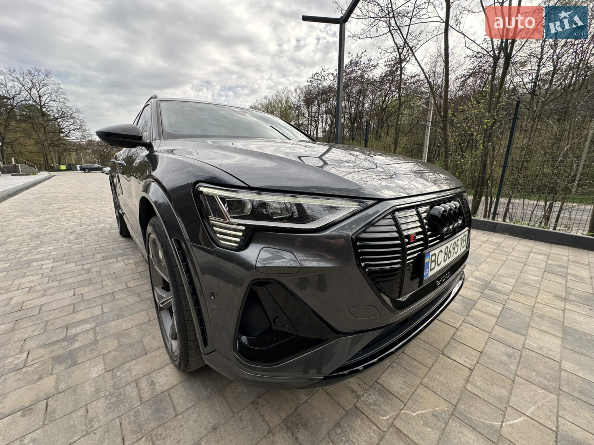 2022 Audi e-tron S - мініатюра 5