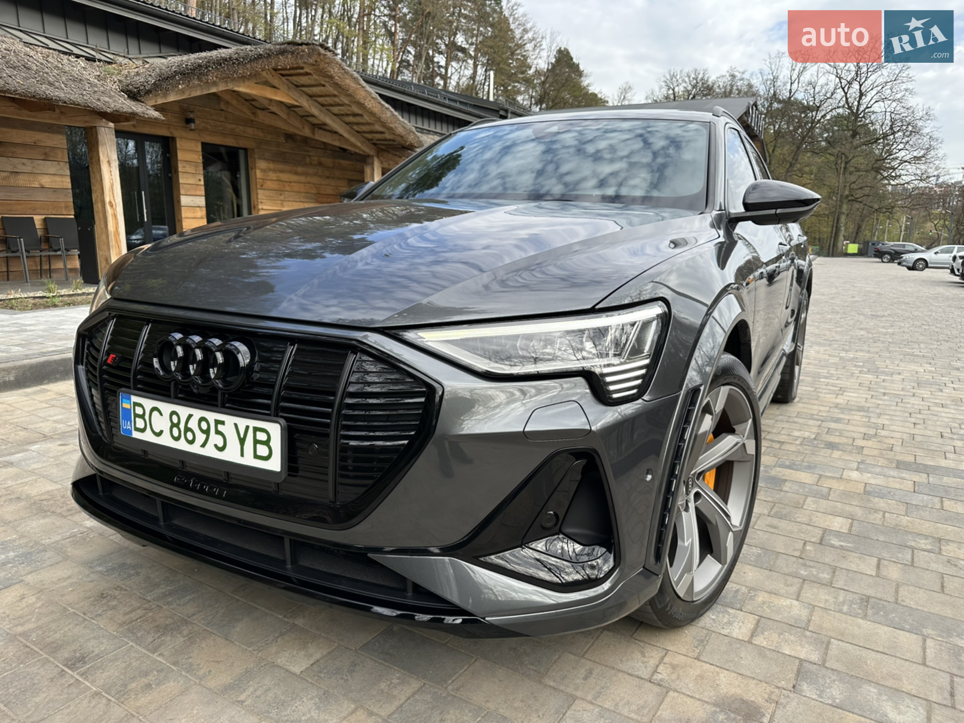 2022 Audi e-tron S - мініатюра 11