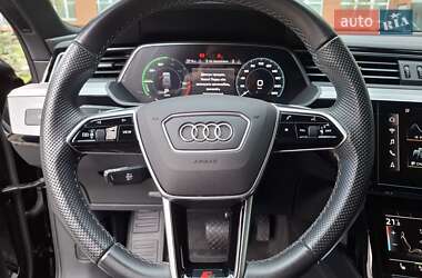 Внедорожник / Кроссовер Audi e-tron S 2021 в 