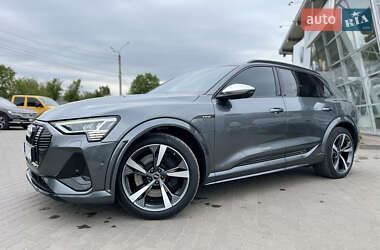 Внедорожник / Кроссовер Audi e-tron S 2020 в 