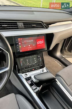 Внедорожник / Кроссовер Audi e-tron S 2020 в 