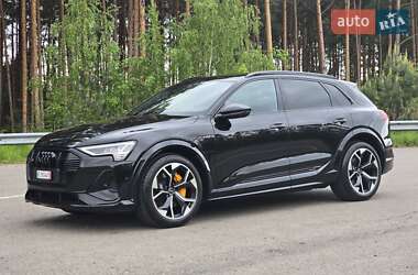 Внедорожник / Кроссовер Audi e-tron S 2021 в 