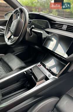 Внедорожник / Кроссовер Audi e-tron S 2021 в 