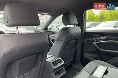Внедорожник / Кроссовер Audi e-tron S 2022 в 
