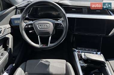 Внедорожник / Кроссовер Audi e-tron S 2021 в 